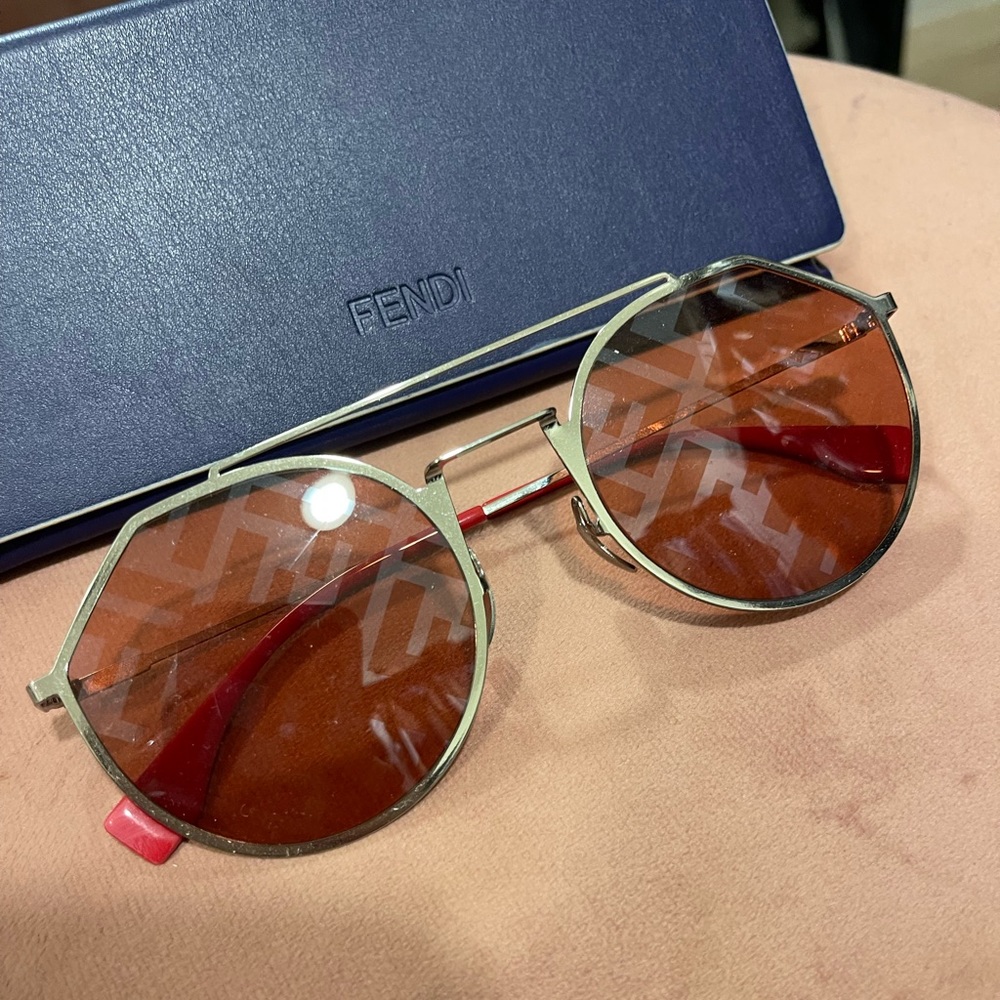 FENDI Eyeline FF Unisex Oval Sunglasses